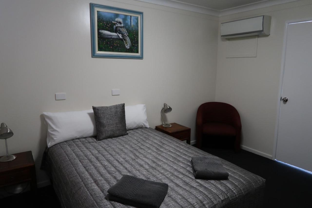 Charleville Waltzing Matilda Motor Inn Dış mekan fotoğraf