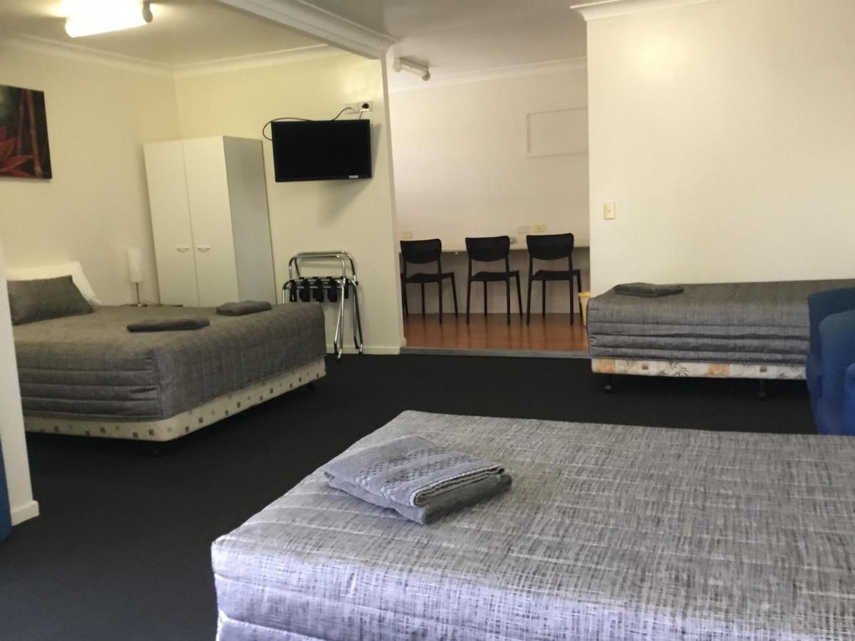 Charleville Waltzing Matilda Motor Inn Dış mekan fotoğraf