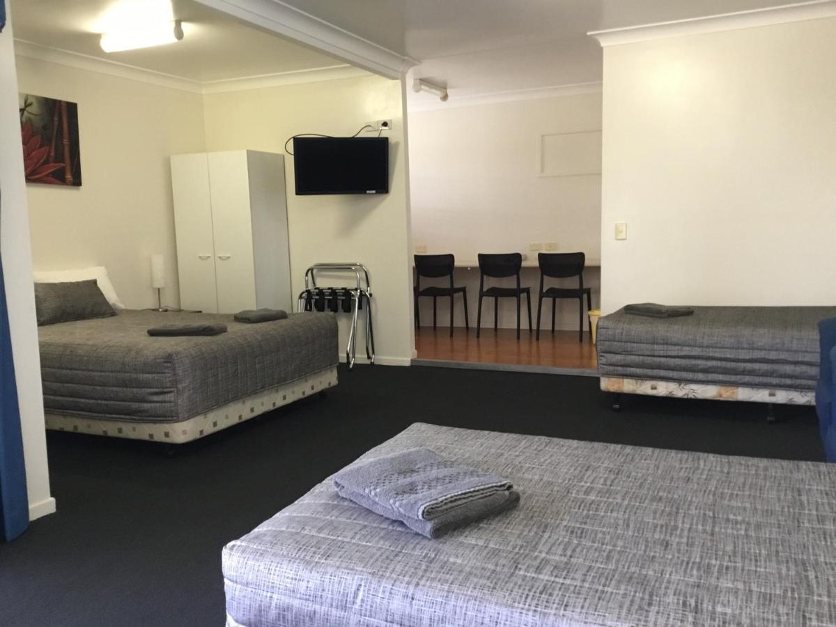 Charleville Waltzing Matilda Motor Inn Dış mekan fotoğraf